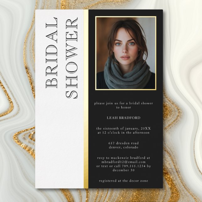 Modernes Typografie-Schwarz-weißes Foto-Brautparty Folieneinladung (Modern Typography Black White Photo Bridal Shower Foil Invitation)