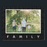 Modernes und einzigartiges Schwarz-weißes Dot Fami Puzzle<br><div class="desc">Dieses einzigartige und moderne Schwarz-Weiß-Foto-Collage-Puzzle bietet einen Schwarz-Weiß-Hintergrund mit Platz zum Hinzufügen eines eigenen Fotos und zum Bearbeiten des Textes,  falls gewollt. Dieses trendige und einfache personalisierte Foto-Design ist das ideale Geschenk für jede Mutter,  Großvater oder andere Familienmitglieder,  die Liebe macht Rätsel!</div>