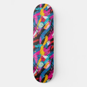 Modernes Urban Graffiti Grunge Muster Skateboard