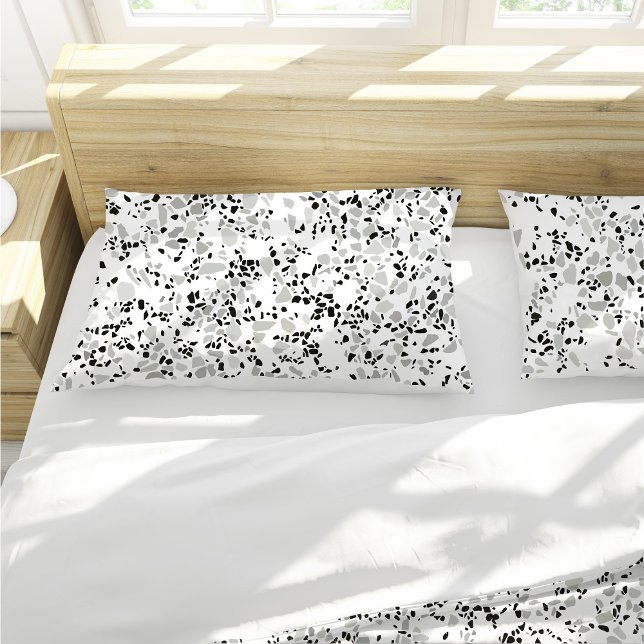 Modernes Weiß Terrazzo Kissenbezug (Modern White Terrazzo Pillow Case by Looly Elzayat
)