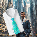 Modernes Zickzackmuster - Wellen in Türkis Krawatte<br><div class="desc">Die Krawatte im Hals weist ein modernes Zickzackmuster in schönen türkisfarbenen Tönen auf. Wie Meereswellen. Digitale Kunst,  cool und exotisch. Hübscher Anzug Zubehör!</div>