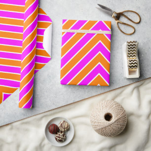 Modernes Zigzag Streifen Hot Pink Orange Geschenkpapier