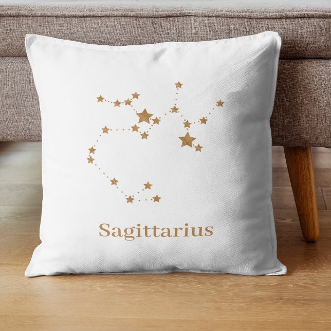 Modernes Zodiac-Zeichen Gold Sagittarier| Elementf Kissen (Von Creator hochgeladen)