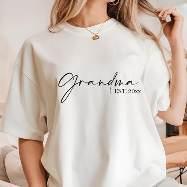 ModernMinimalist Grandma EST T-Shirt (Von Creator hochgeladen)
