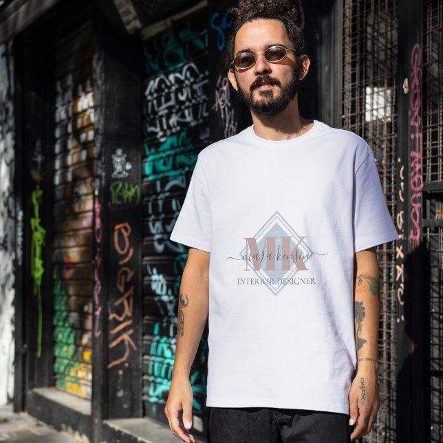 Modert Mocha Mousse Monogram Staubblau T-Shirt (Von Creator hochgeladen)