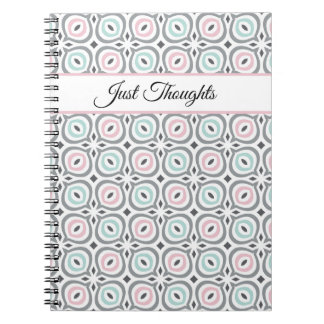 Modische Muster in Pastellgrau, Rosa und Blau  Notizblock