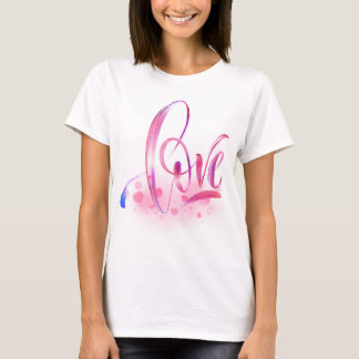 Modischer T - Shirt mit Liebe