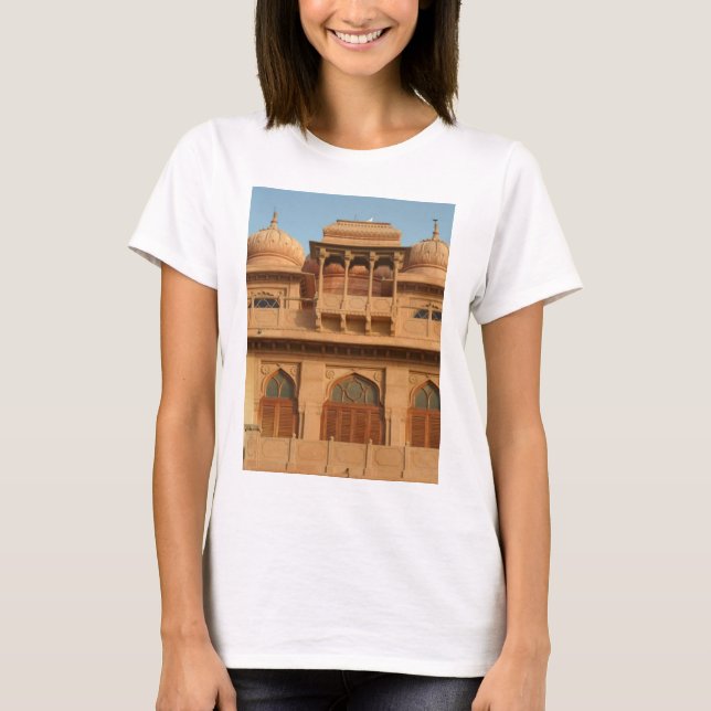 Mohatta Palace Museum: Iconic Design T-Shirt (Vorderseite)
