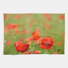 Mohnblumen in einem Mohnblumenfeld-Geschirrtuch Handtuch