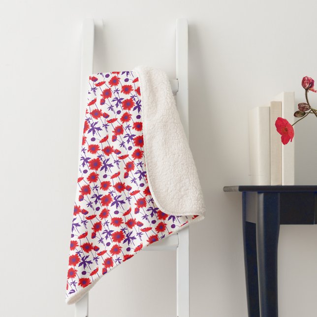 Mohnrot, lila und weiß sherpadecke (Von Creator hochgeladen)