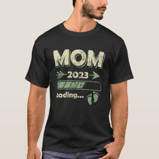 Mom 2023 Loading Green Arrow Foot T-Shirt