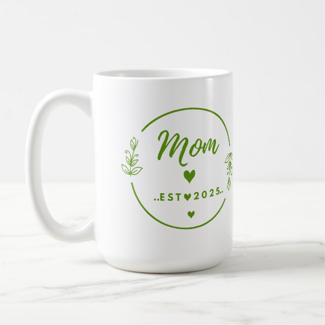 Mom Est . 2025 T-Shirt-New Mom Gift- Mother Shirt Kaffeetasse (Links)