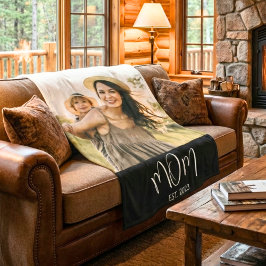 Mom Established Black Modern Script Photo Fleecedecke