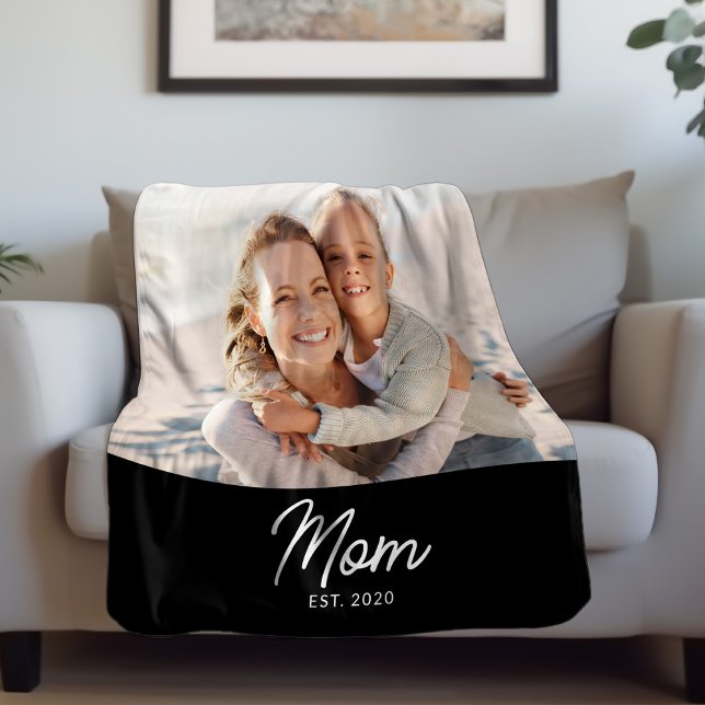 Mom Established Black Modern Script Photo Fleecedecke (Von Creator hochgeladen)