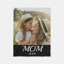 Mom Established Black Modern Script Photo Fleecedecke