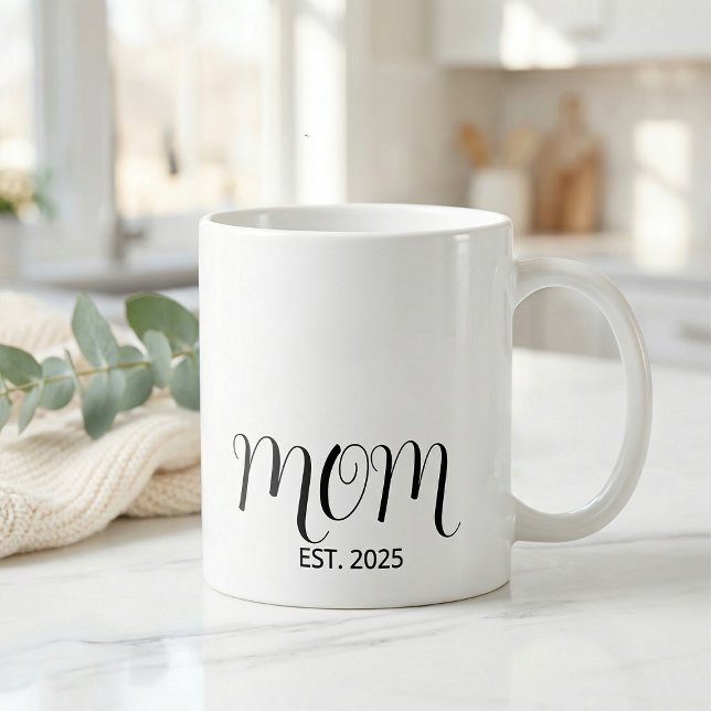 Mom Established Black Script New Mom Gift  Kaffeetasse (Von Creator hochgeladen)