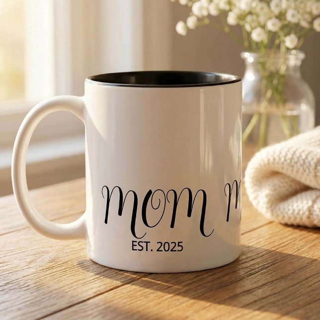 Mom Established Black Script New Mom Gift  Zweifarbige Tasse (Von Creator hochgeladen)
