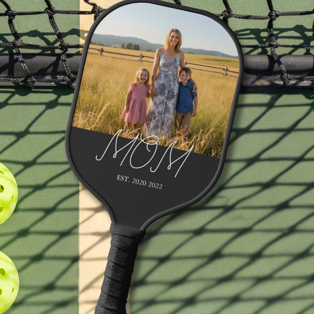 Mom Established Modern Script Black Photo Pickleball Schläger (Von Creator hochgeladen)