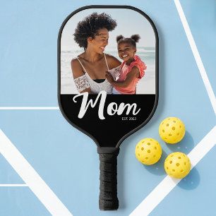 Mom hat ein unterhaltsames Skript-Foto erstellt Pickleball Schläger