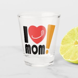 Mom liebend schnapsglas