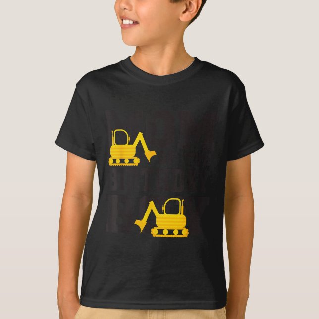 Mom Of The Birthday Boy Funny Excavator Truck B-da T-Shirt (Vorderseite)