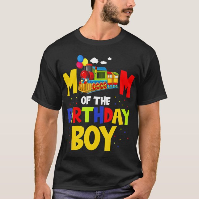 Mom Of The Birthday Boy Train  For Mommy Mama Moth T-Shirt (Vorderseite)