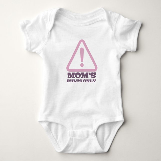 Mom’s Rules Only – Sassy New Mom Baby Apparel Baby Strampler (Vorderseite)