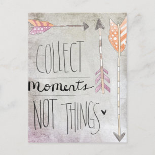 Momente sammeln, nicht Dinge Postkarte