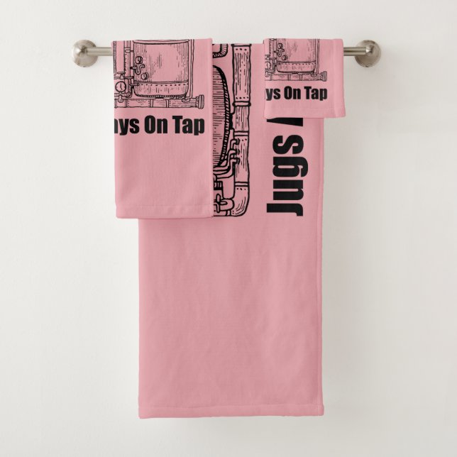 Mommas Boobery Jugs immer Gestochen Badhandtuch Set (Insitu)