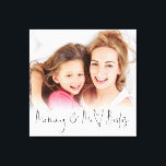 Mommy and Me Besties Foto Overlay Heart Script Leinwanddruck<br><div class="desc">Moderne Mommy und Me Besties Foto Overlay Herzensskript. Ersetzen Sie einfach das Beispiel-Foto mit Ihrem eigenen Favoriten.</div>