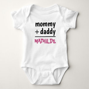 Mommy Daddy Baby Girl Name Pink Text Baby Dusche Strampler