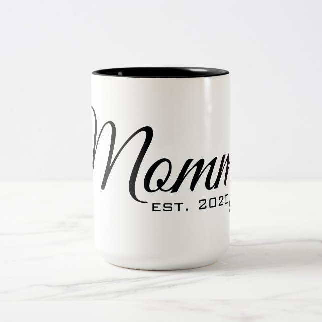Mommy est 2020 Tasse (Mittel)