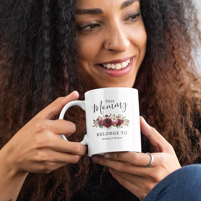 Mommy Mothers Day Burgundy Blumencoffee Tasse (Von Creator hochgeladen)