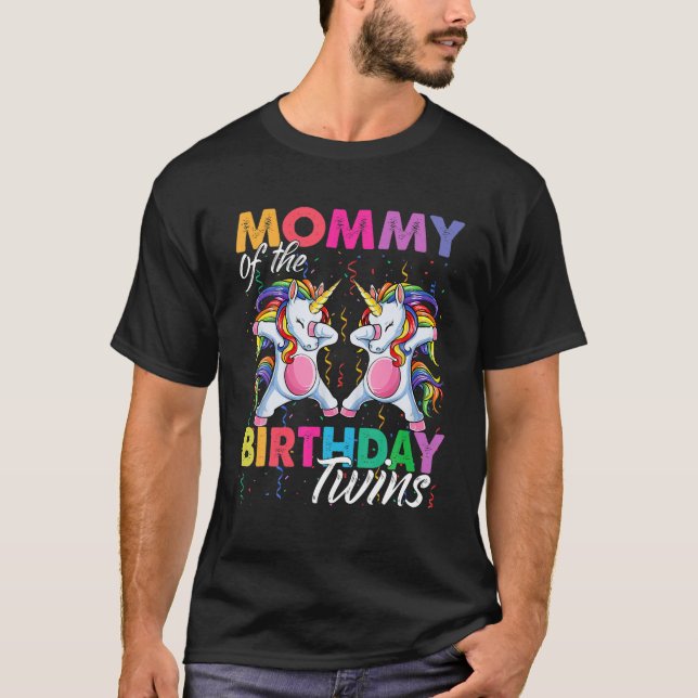Mommy of Birthday Twins Boy Girl Dabbing Unicorn T-Shirt (Vorderseite)