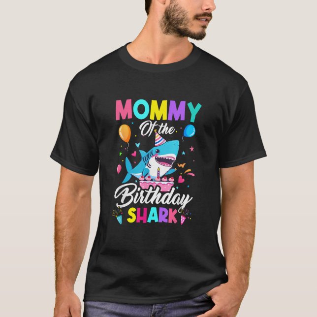 Mommy Of The Shark Birthday Boy Girl Party Family  T-Shirt (Vorderseite)