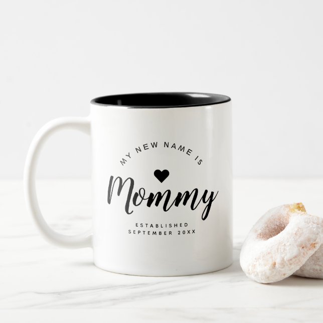 Mommy | Personalisierte Junge Mutter Kinderankündi Zweifarbige Tasse (Mit Donut)