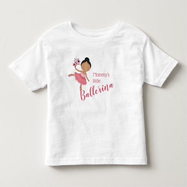 Mommy's Little Ballerina (Schwarzes Haar) Kleinkind T-shirt (Vorderseite)