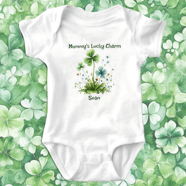 Mommy's Lucky Charm Kleeblatt St. Patricks Day Baby Strampler (Von Creator hochgeladen)