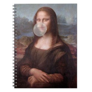 Mona Lisa bläst ein graues Kaugummi Notizblock