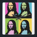 Mona Lisa - Pop Art Style Quadratische Wanduhr<br><div class="desc">Mona Lisa ist stilisiert in Pop Art und ihr berühmtes Lächeln ist auch eingefärbt. Für Pop Kunstliebhaber. Was die Malerei Leonardo Da Vinci angeht,  so ist dies die Art Revisited !</div>