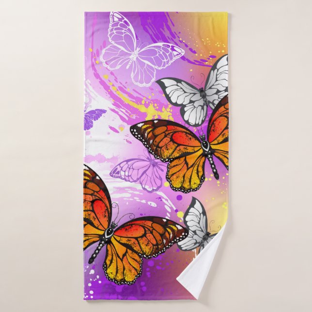 Monarch Butterflies on Purple Background Badehandtuch (Badehandtuch)