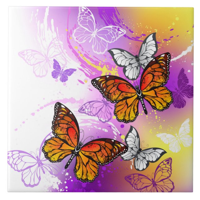 Monarch Butterflies on Purple Background Fliese (Vorderseite)
