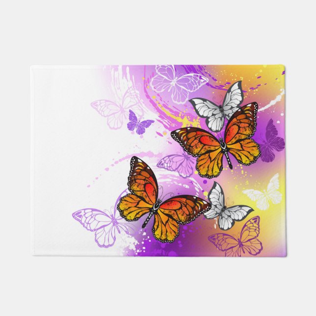 Monarch Butterflies on Purple Background Fußmatte (Vorderseite)