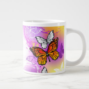 Monarch Butterflies on Purple Background Jumbo-Tasse