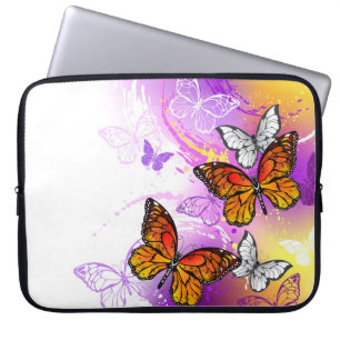 Monarch Butterflies on Purple Background Laptopschutzhülle