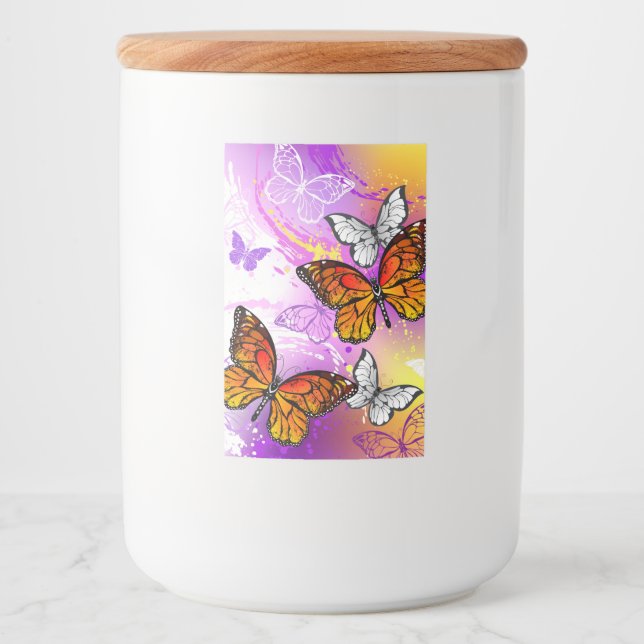 Monarch Butterflies on Purple Background Lebensmitteletikett (Vorderseite)