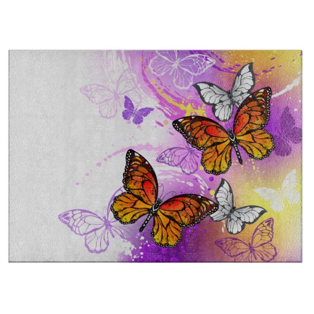 Monarch Butterflies on Purple Background Schneidebrett (Vorderseite)