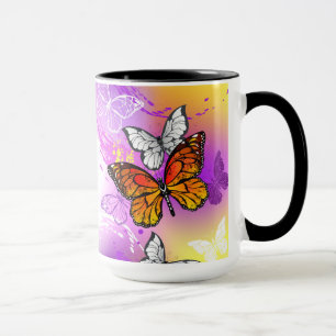 Monarch Butterflies on Purple Background Tasse