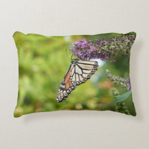 Monarch Butterfly auf Lila Schmetterling Bush Dekokissen
