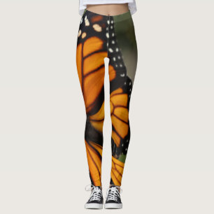 Monarchfalter Leggings-Verpackung sich in den Leggings